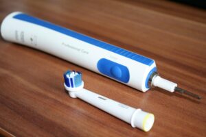oszillierende elektrische Zahnbürste